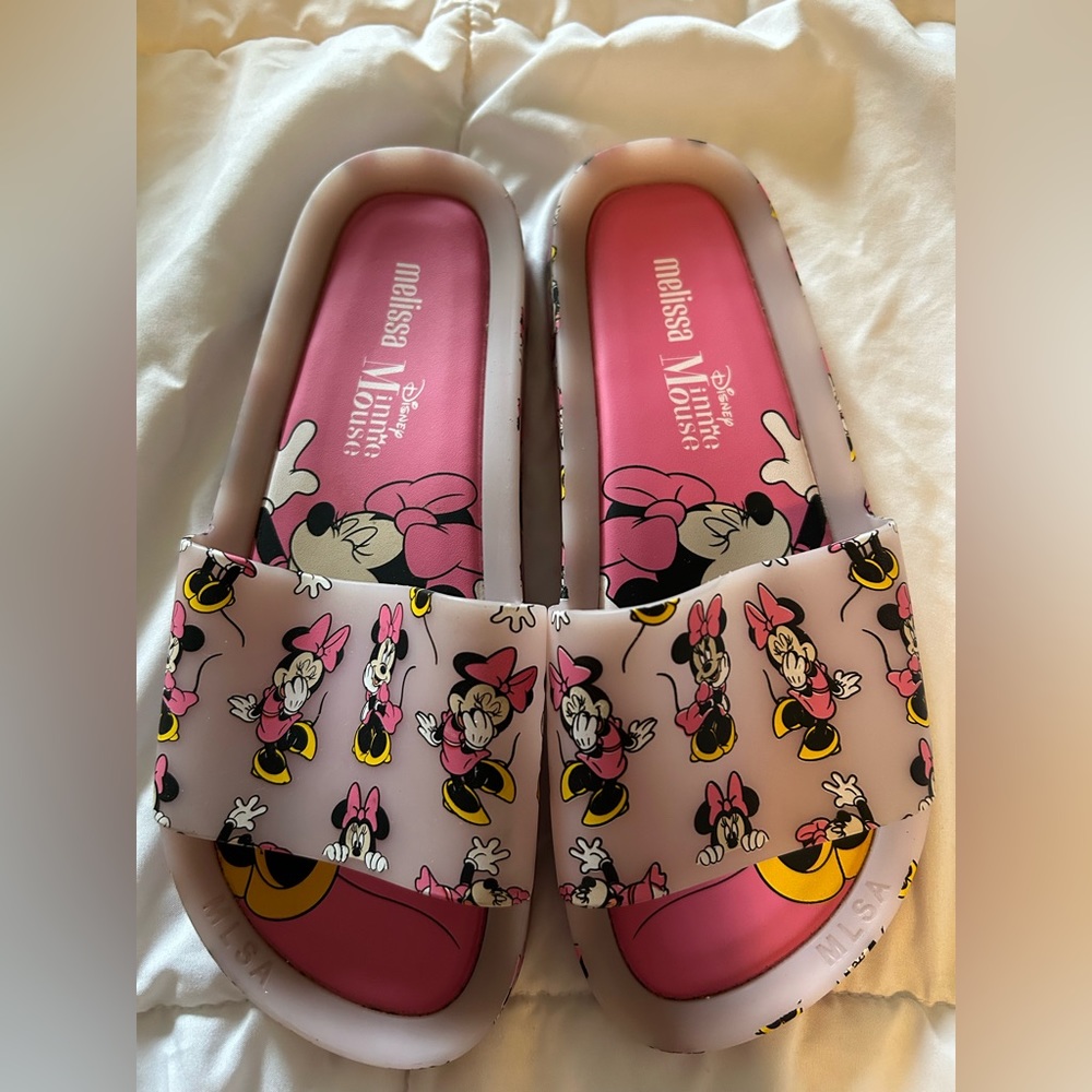 Melissa x Disney Minnie Mouse slides size 7